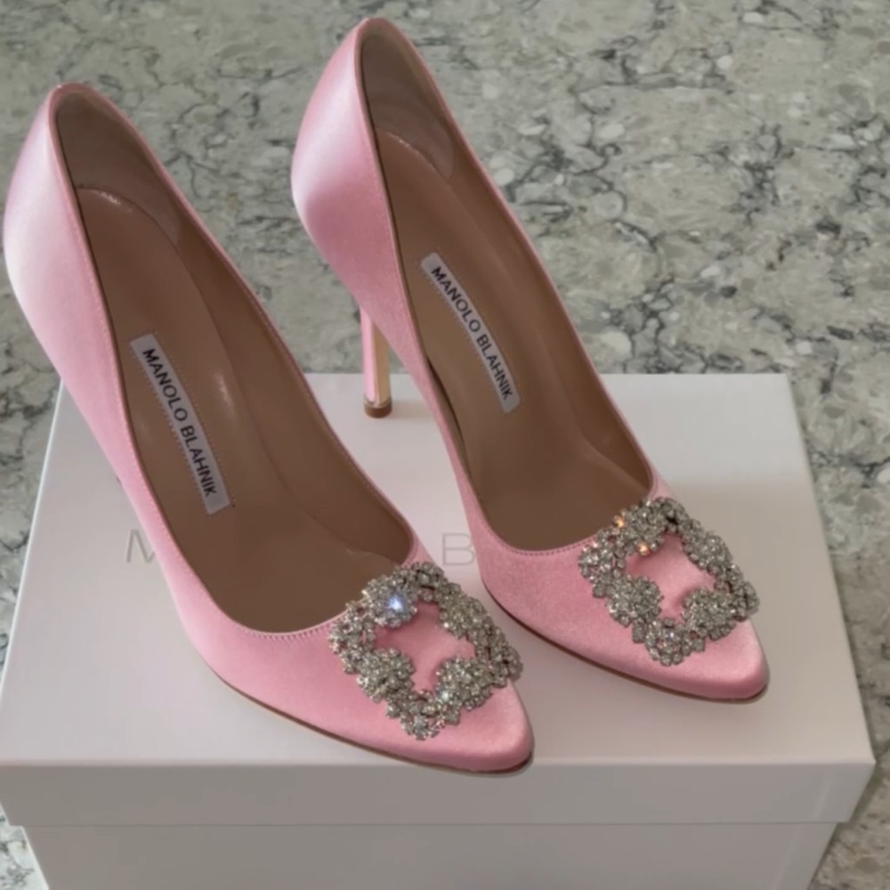 MANOLO BLANIK | Hangisi 105 light pink satin pumps